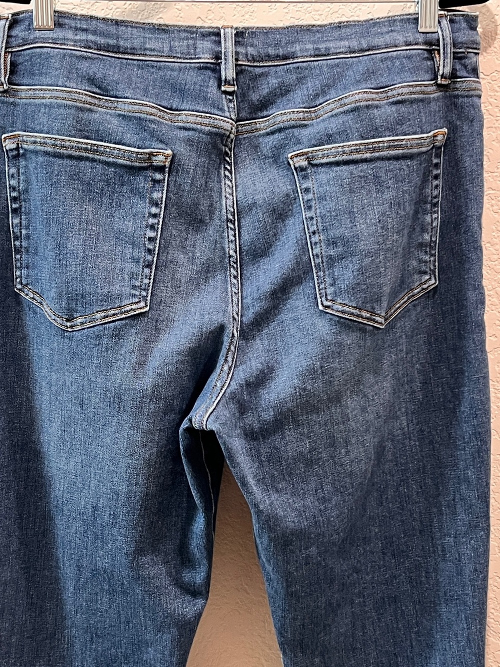 FRAME Le High Ankle Straight Leg
Jeans Bestia Blue Size 33 - Picture 14 of 16